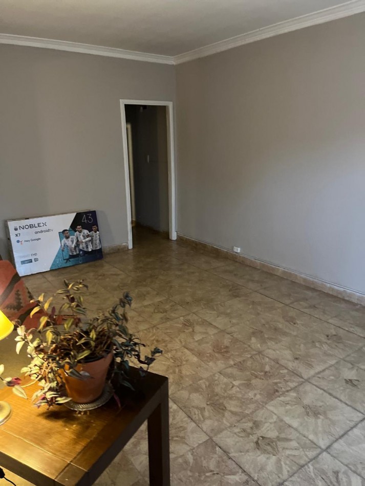 Tres propiedades en una, Casa, Local Comercial mas departamento de 2 ambientes