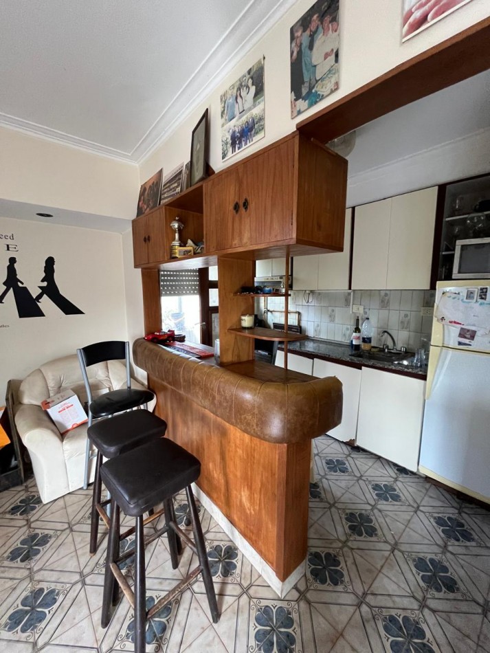 Tres propiedades en una, Casa, Local Comercial mas departamento de 2 ambientes
