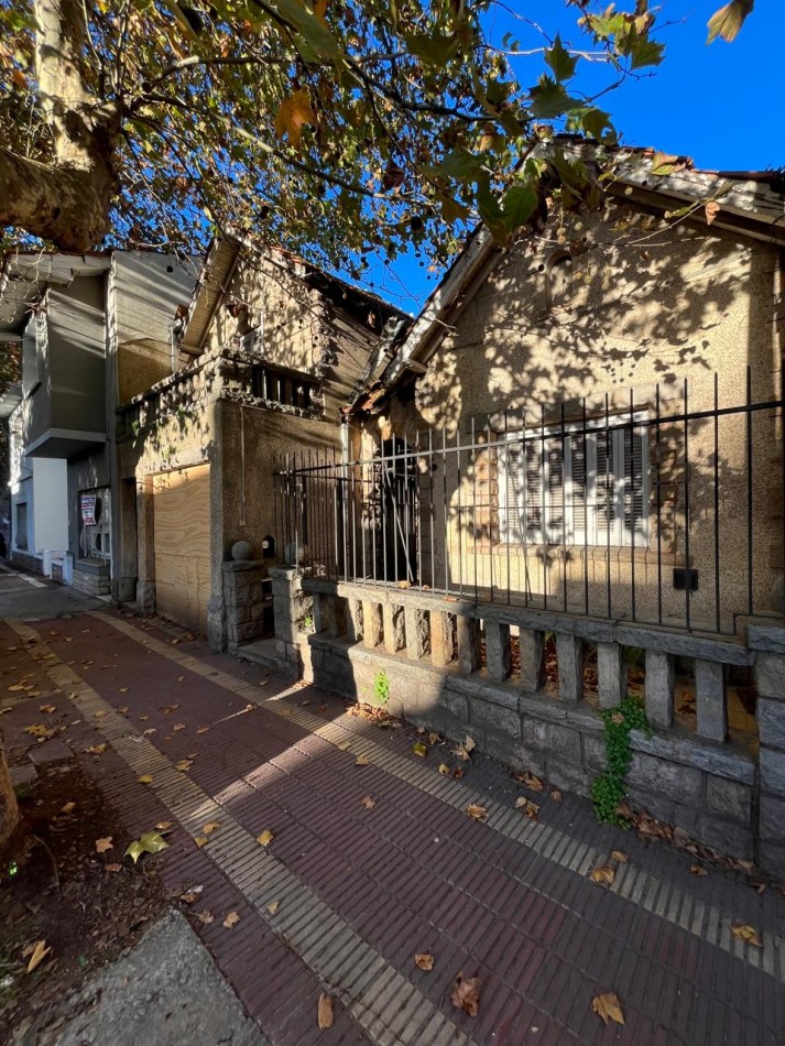 Casa para reciclar en lo mejor del barrio La Perla