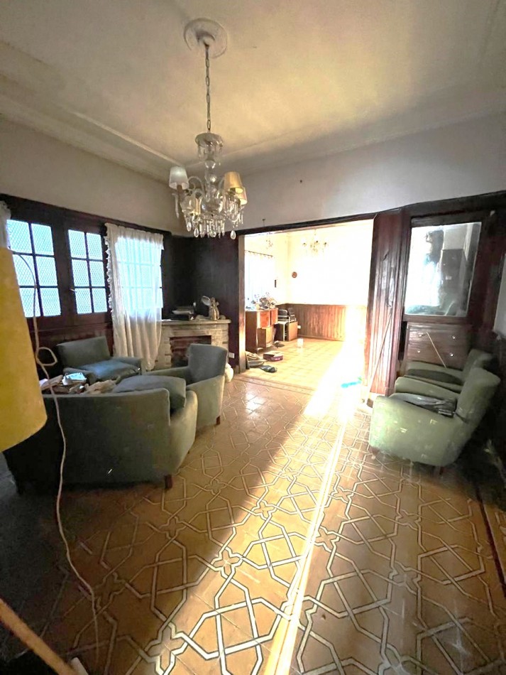 Casa para reciclar en lo mejor del barrio La Perla