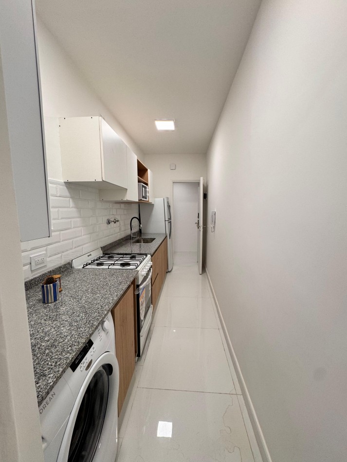 Dos ambientes con dependencia y dos baños, 48 metros