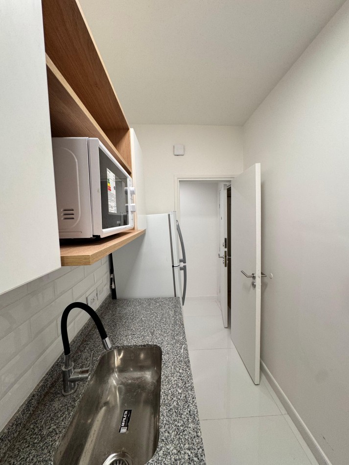 Dos ambientes con dependencia y dos baños, 48 metros