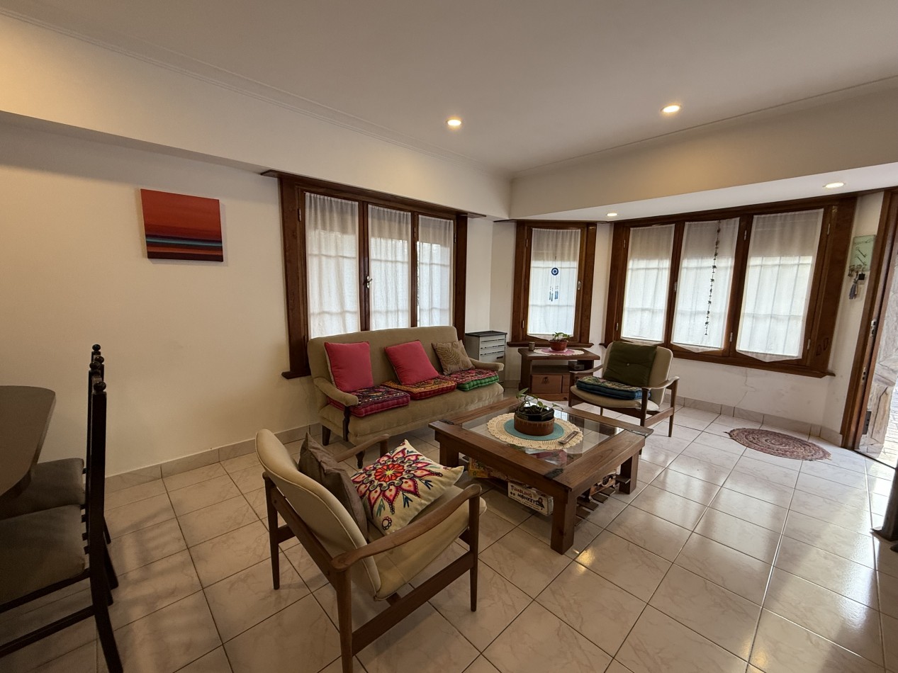Chalet en Los Pinares mas Depto 3 Amb