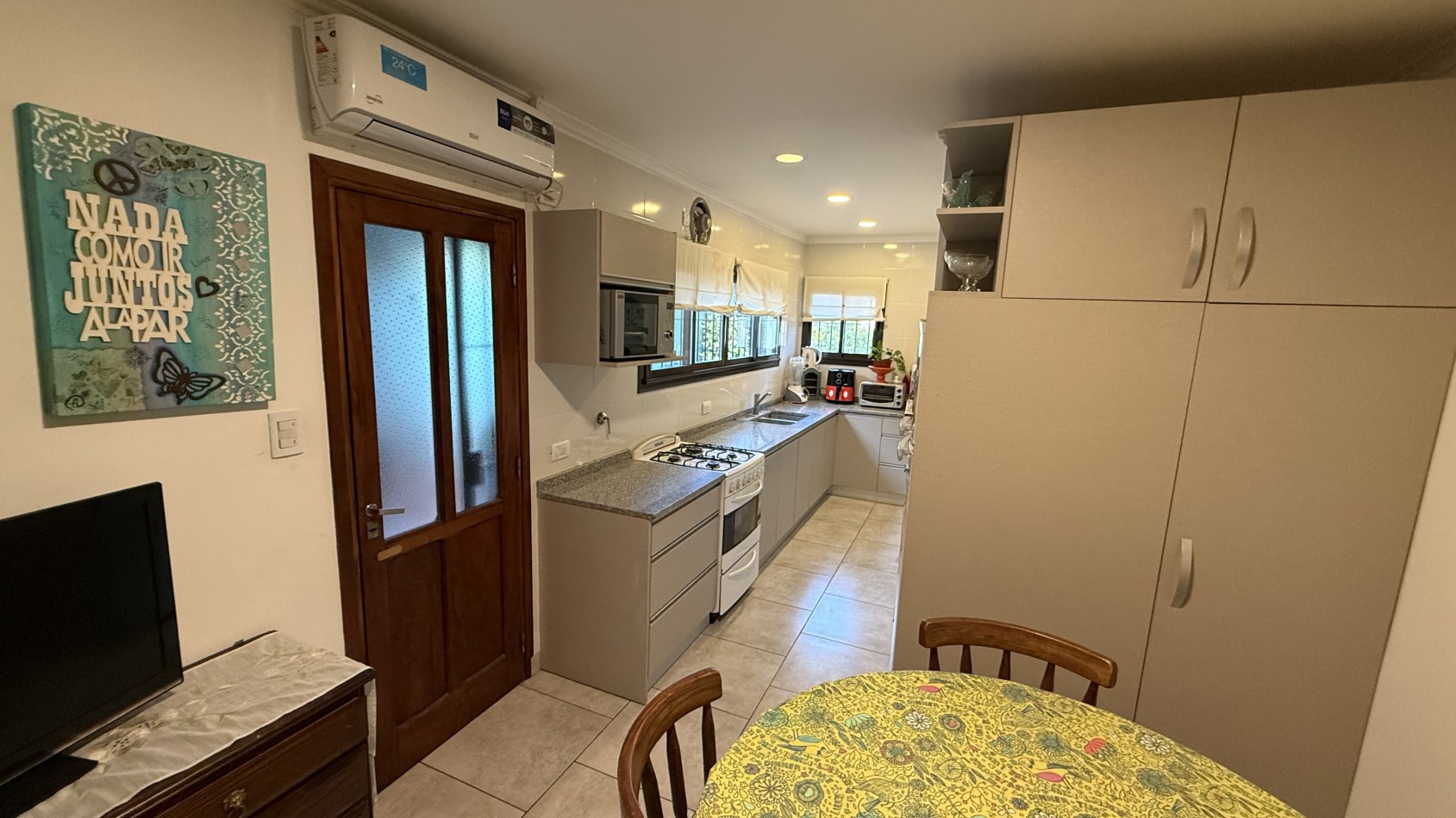 Chalet en Los Pinares mas Depto 3 Amb
