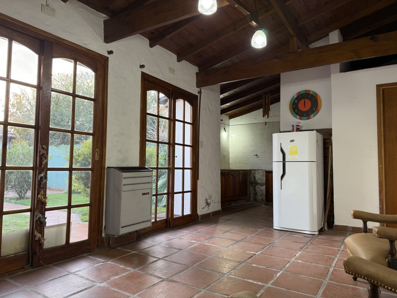 Chalet en Los Pinares mas Depto 3 Amb