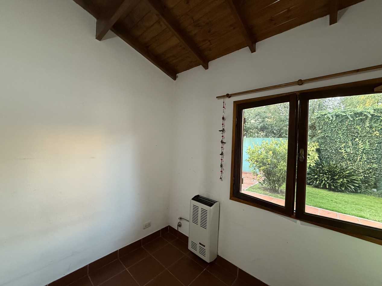 Chalet en Los Pinares mas Depto 3 Amb