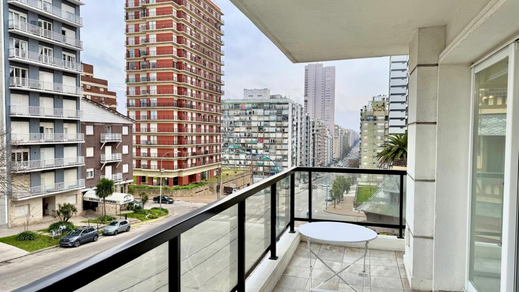 Departamento 3 Amb. en la loma de Colon 