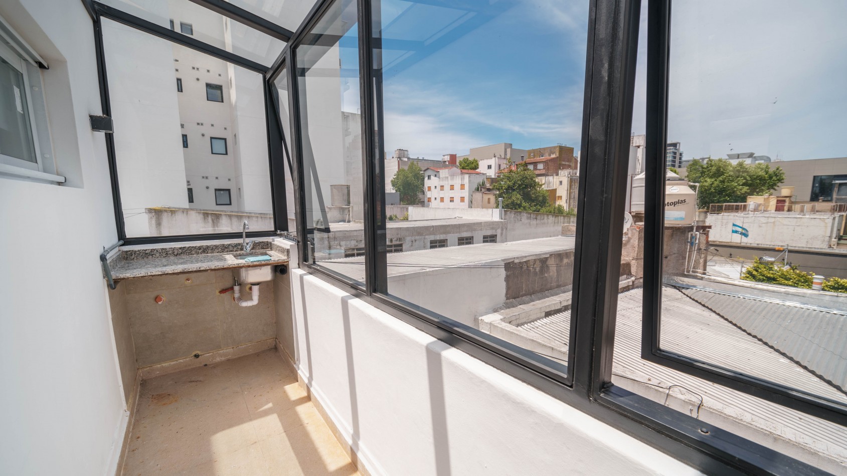 ¡OPORTUNIDAD UNICA! Duplex Reciclado, Zona Aldrey