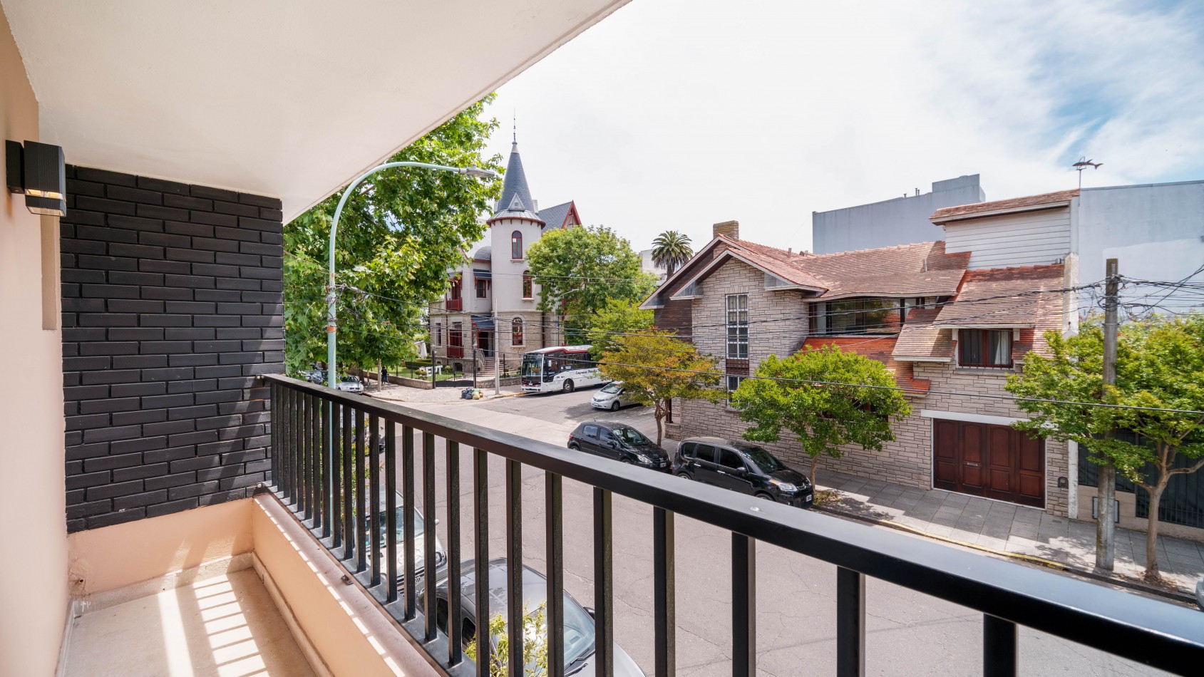 ¡OPORTUNIDAD UNICA! Duplex Reciclado, Zona Aldrey
