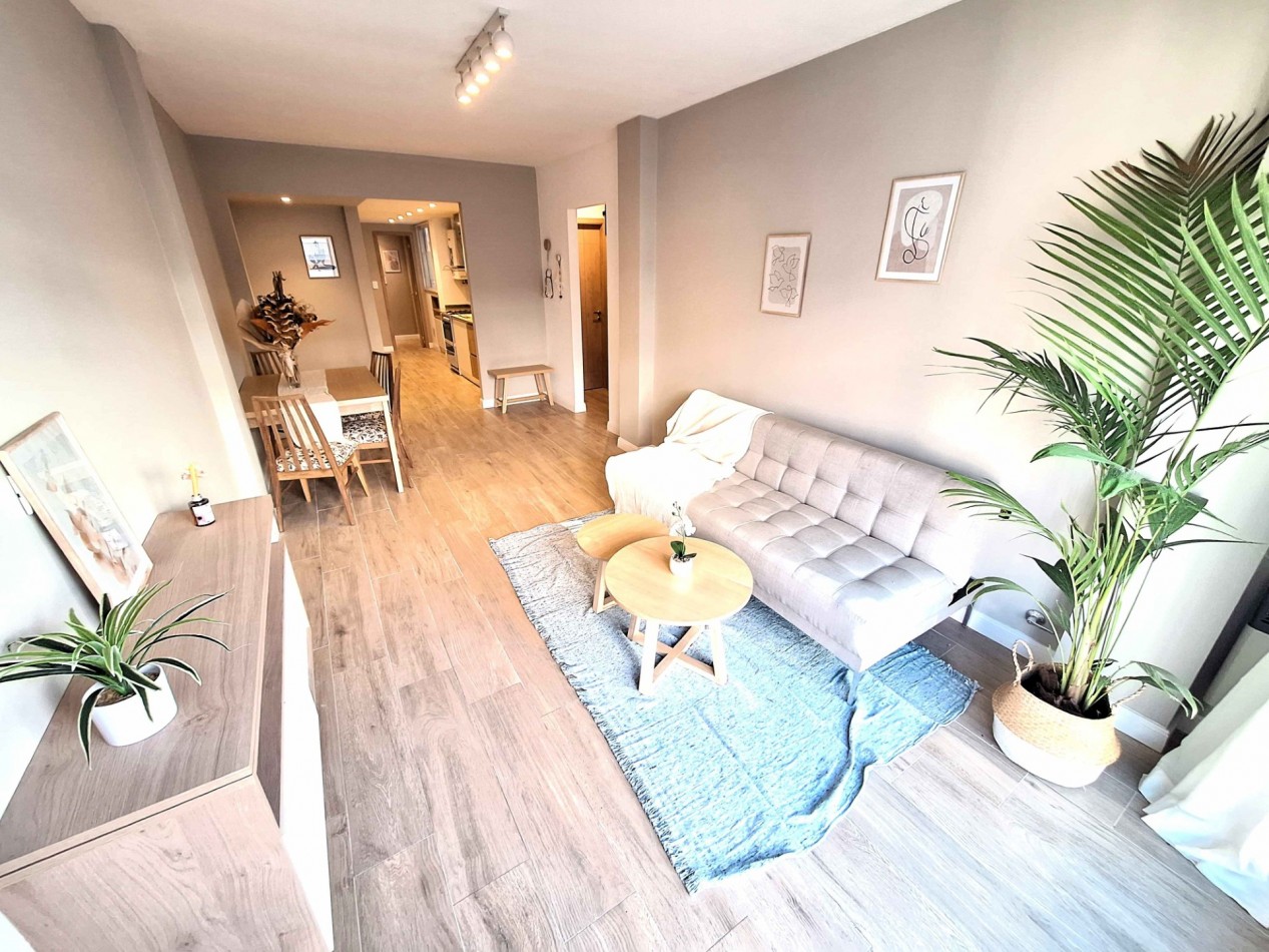DEPARTAMENTO 3 AMB. CON BALCON SOBRE AV. COLON