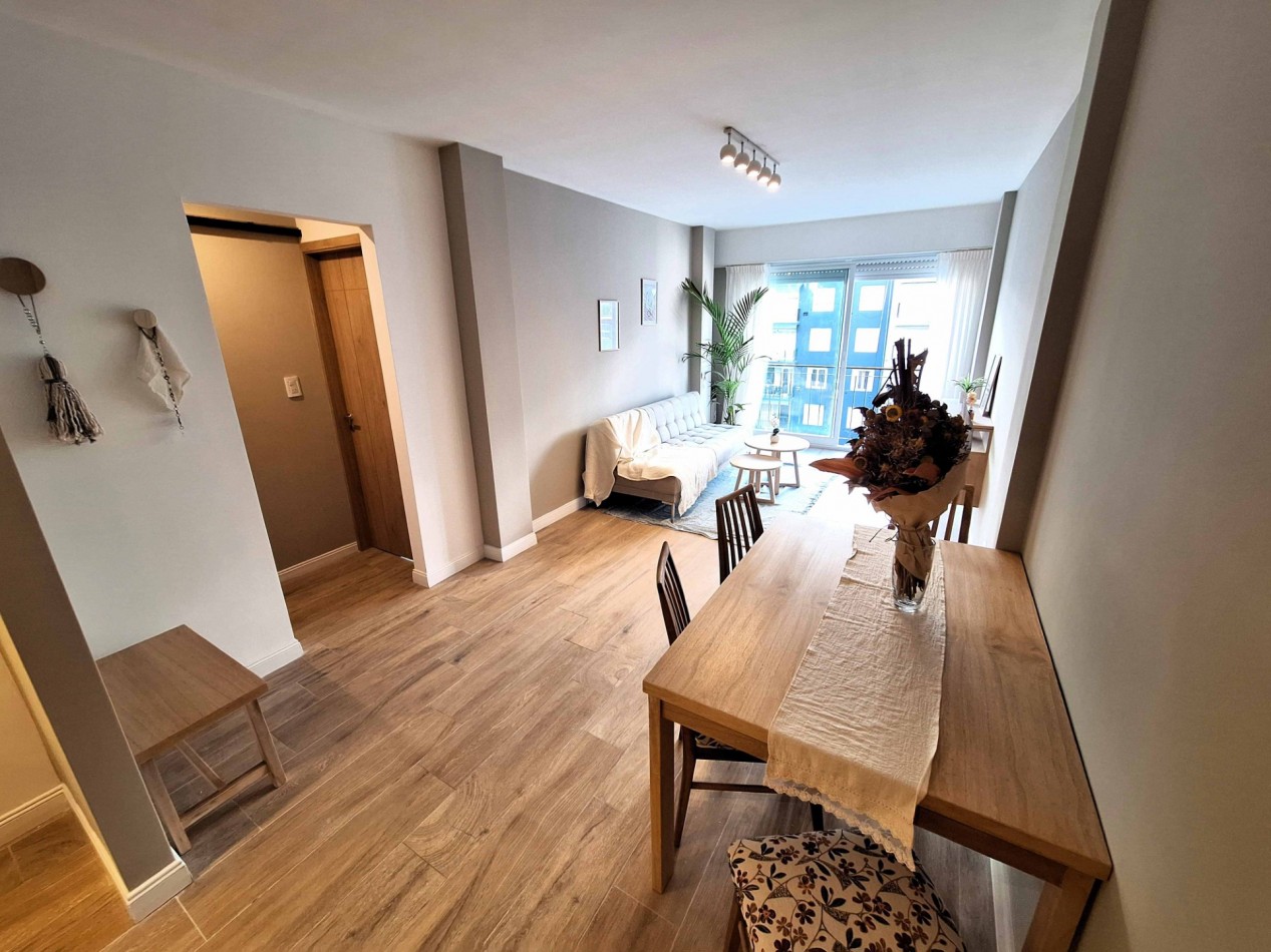 DEPARTAMENTO 3 AMB. CON BALCON SOBRE AV. COLON