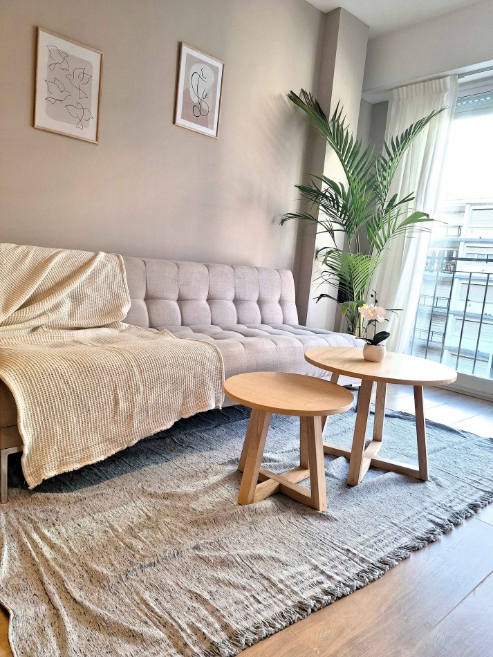 DEPARTAMENTO 3 AMB. CON BALCON SOBRE AV. COLON