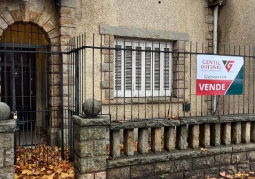 Casa para reciclar en lo mejor del barrio La Perla